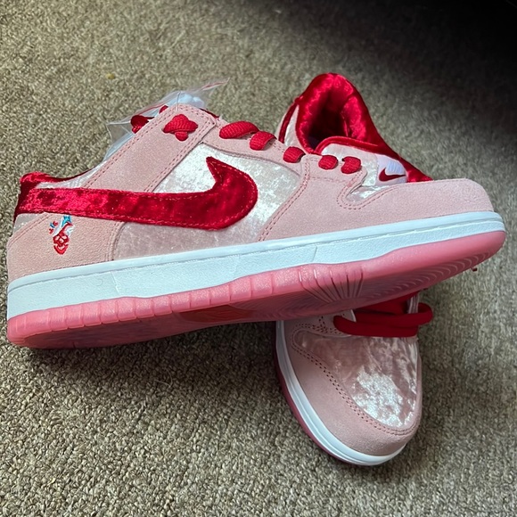 Nike SB Dunk Low Strangelove Reps - Picture 2 of 5